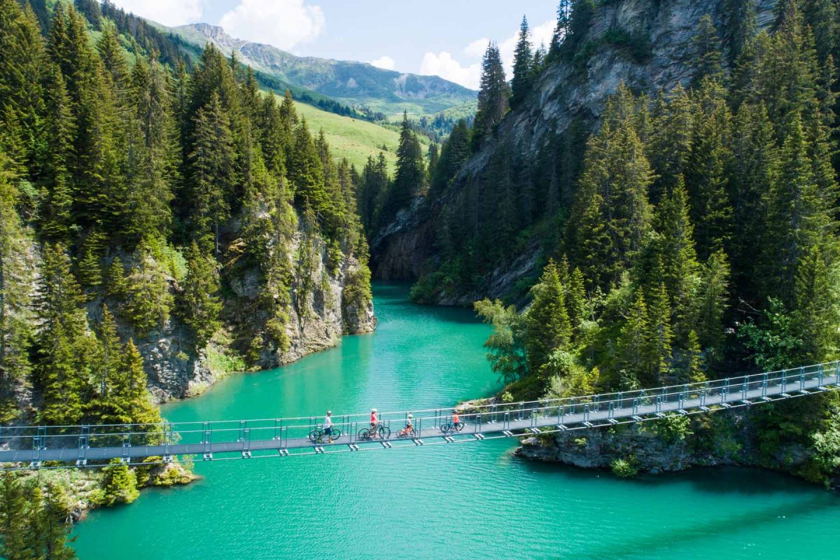 photo de la passerelle népalaise de Saint-Guérin