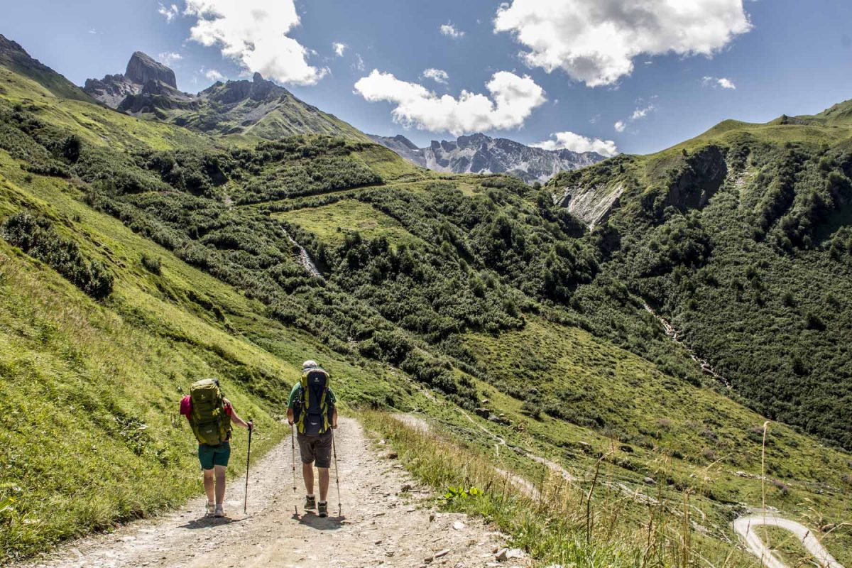 photo de randonnée devant la pierra menta