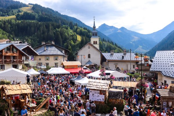 Fête d’Arêches, entre folklore et fête actuelle