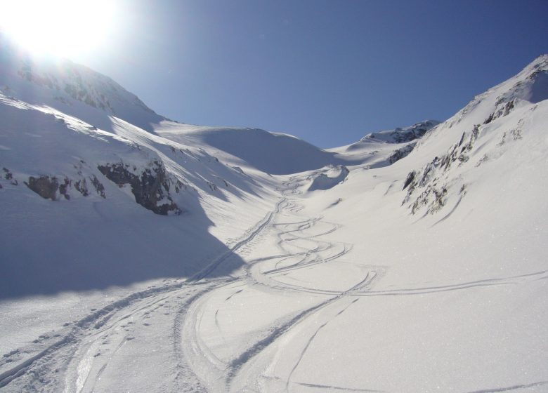 Ski de randonnée découverte, ascension du Grand Mont