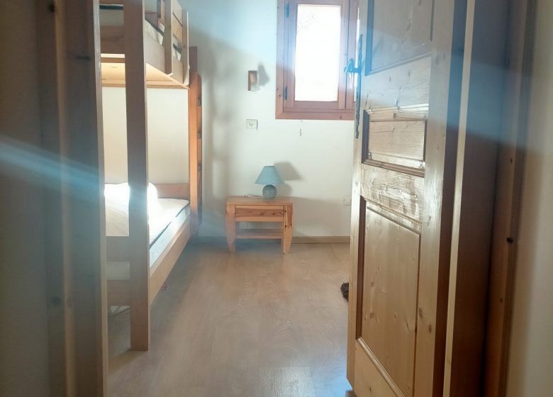 4 room apartment for 6 people – SCI LES EMBRUNES