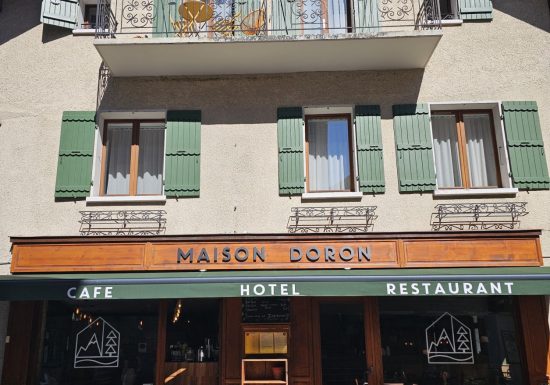 Le café/bar de la Maison Doron