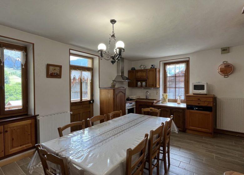 Appartement 5 pièces 6 personnes – FRC02