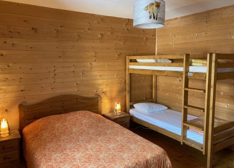 Appartement dans chalet – 7 pièces – 15 personnes – LA FERME BLANCHE