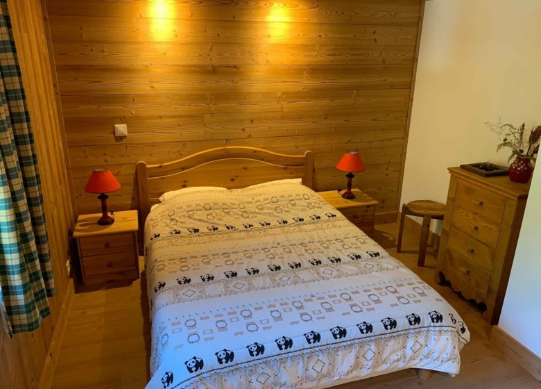 Appartement dans chalet – 7 pièces – 15 personnes – LA FERME BLANCHE